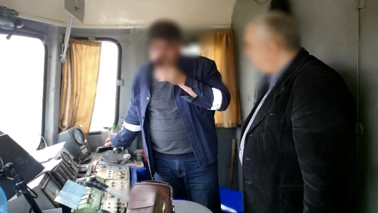 Incredibili: Mai mulți angajaţi CFR, prinși beţi la serviciu. Un paznic de barieră avea 1,39 mg/l alcool pur în aerul expirat 