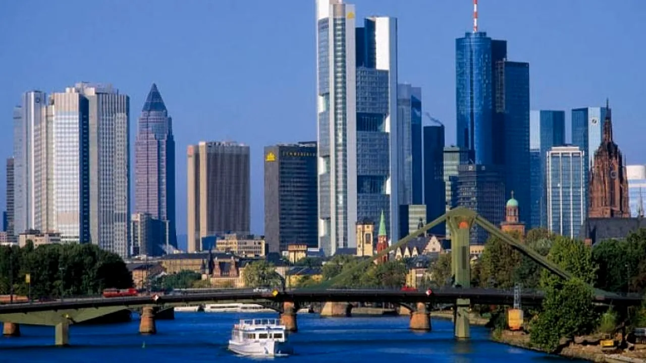 30 martie 2032, ora 10.36