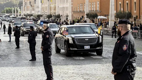 Un român a fost implicat într-un accident cu o mașină din coloana oficială a președintelui american, la Roma