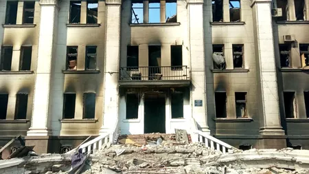 FOTO - VIDEO | Cel puțin 300 de oameni au fost uciși în atentatul cu bombă la Teatrul Dramatic din Mariupol - oficiali ucraineni