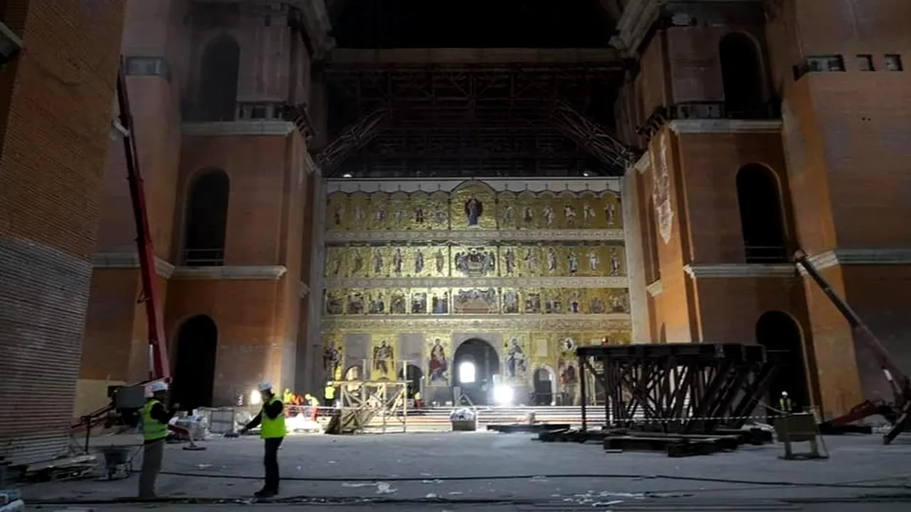 Trafic RESTRICȚIONAT pentru SFINȚIREA Catedralei Mântuirii Neamului. Ce străzi vor fi ÎNCHISE