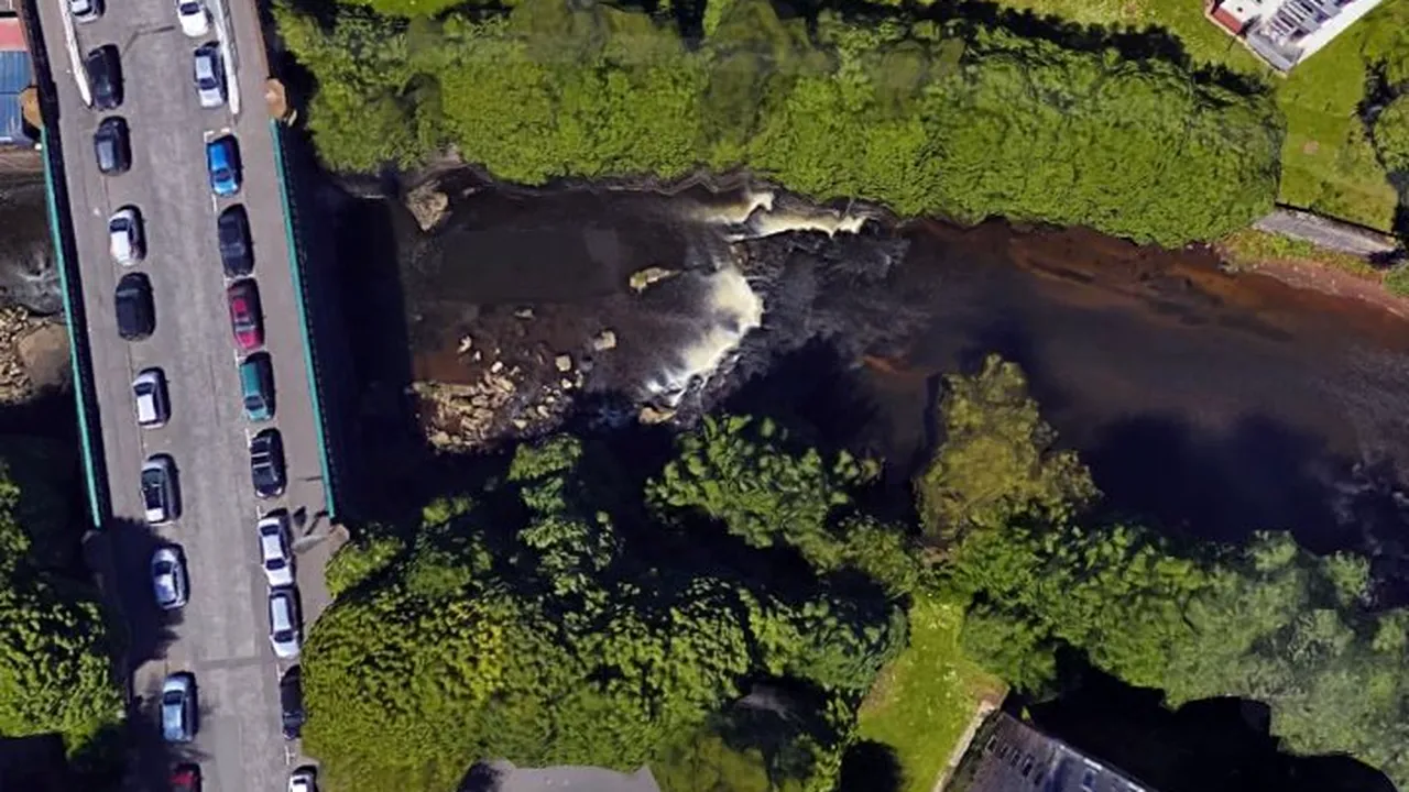 Un fotbalist din prima ligă scoțiană de fotbal s-a îmbătat și a căzut într-un râu din Glasgow. Cine l-a salvat în ultima clipă