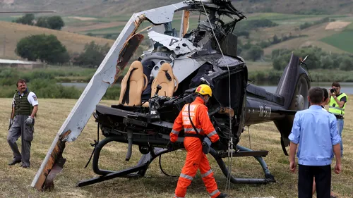 Trei persoane din elicopterul prăbușit în Lacul Tăureni au murit din cauza traumatismelor, două s-au înecat