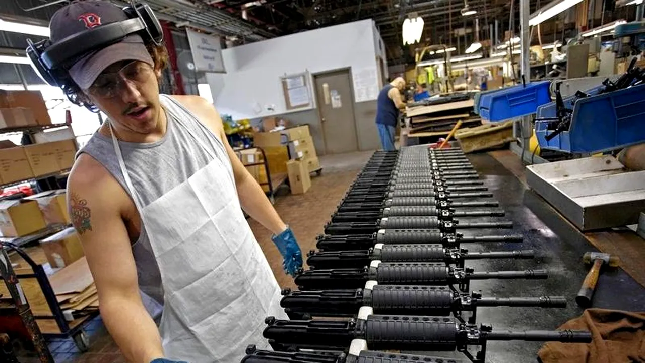 Unul din cei mai mari producători de arme din SUA intră în faliment