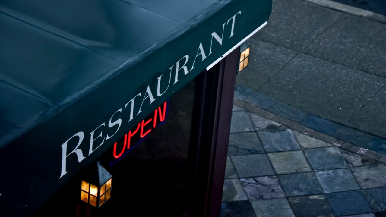 Orașul din România care redeschide restaurantele și cinematografele. Unde a fost luată decizia