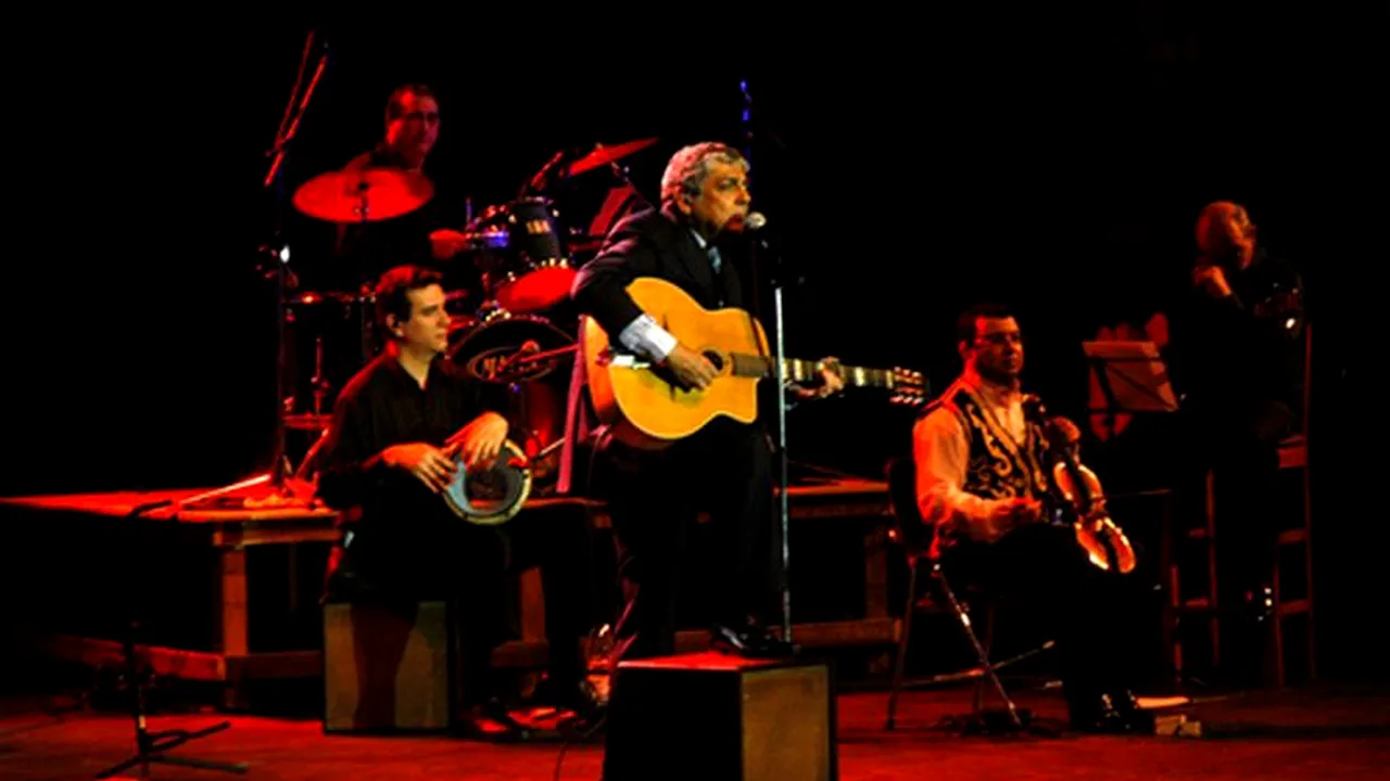 Un celebru cântăreț, spitalizat de urgență, din cauza unei triple fracturi