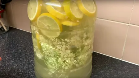 Cât costă un pahar de SOCATĂ, într-un restaurant, în vara lui 2023. „Băutura copilăriei” revine la modă