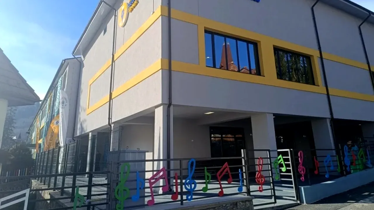 Unde se află școala din România cu piscină, lift și încălzire în pardoseală. Unitatea a fost MODERNIZATĂ cu bani europeni