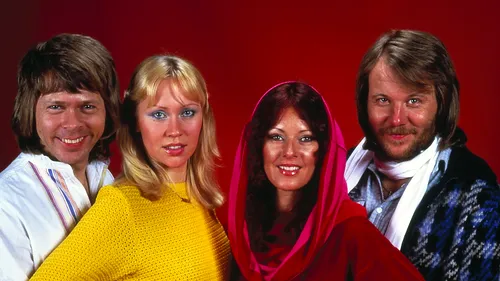 O colecție de 25.000 de obiecte care au aparținut trupei ABBA, la licitație