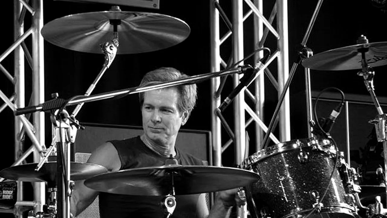 Toboșarul trupei Mr. Big, diagnosticat cu maladia Parkinson