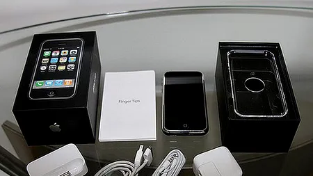 Ce a pățit un tânăr din Bârlad după ce a comandat pe internet un telefon cu 250 de lei