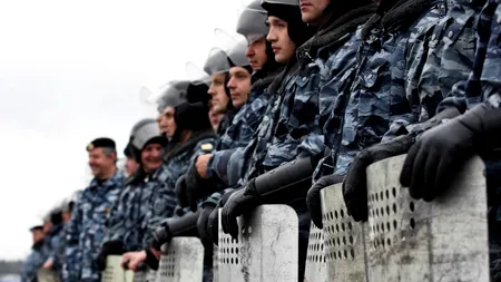 Aproximativ 20 de jurnalişti, reţinuţi în centrul capitalei Belarusului