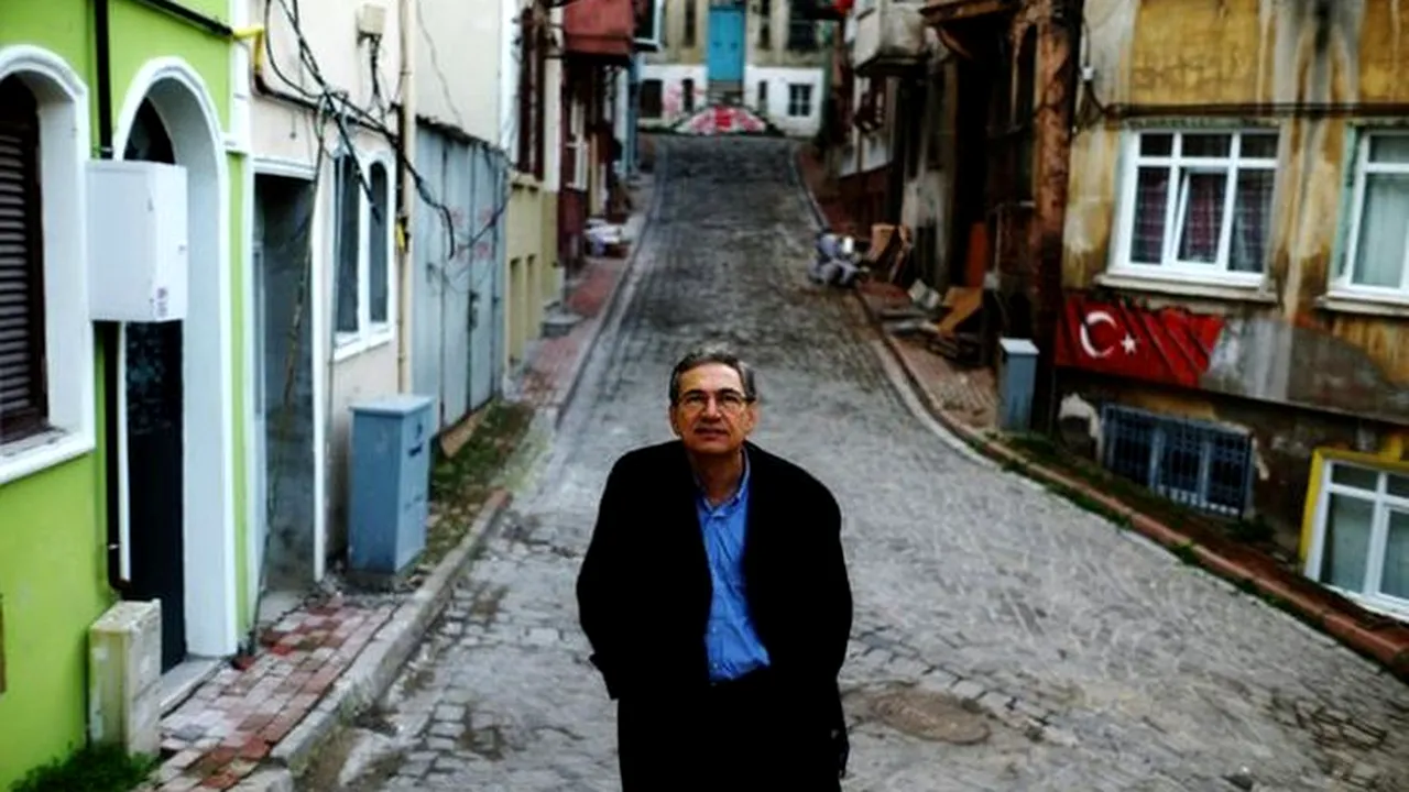 Orhan Pamuk, despre ultimele pâlpâiri ale democrației turce. 