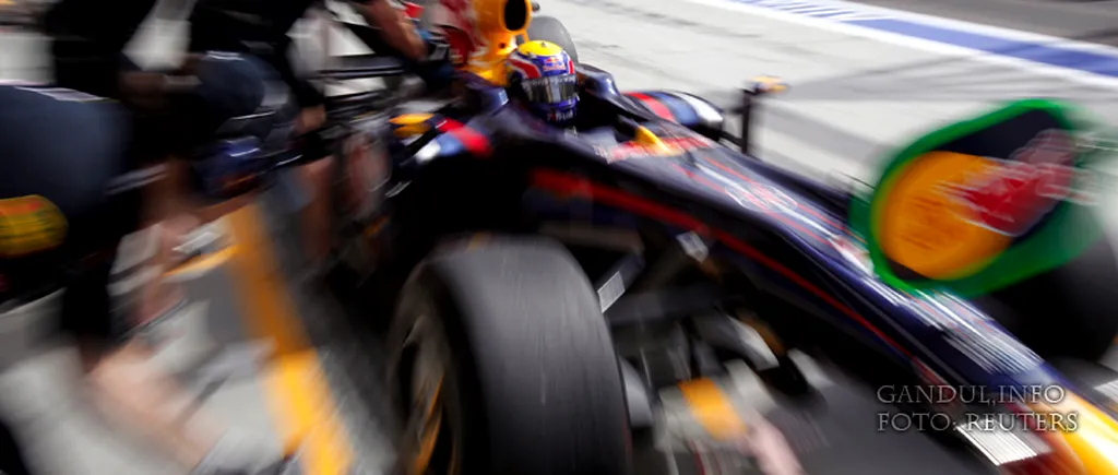 VIDEO - Mark Webber, retrogradat 10 locuri pe grila de start, după ce a făcut autostopul la Singapore