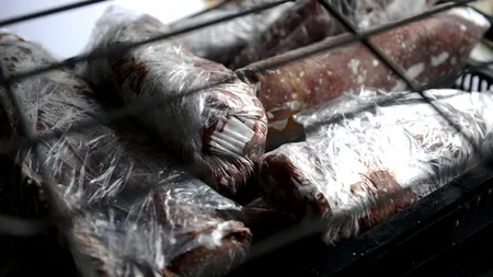 Un nou caz de fraudă. O firmă a găsit carne de cal într-un lot etichetat drept carne de vită. 10% din cantitate a fost vândută