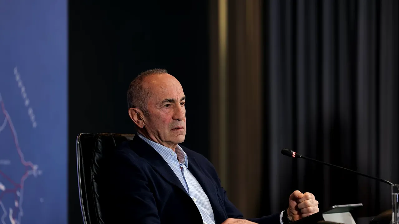 Fostul președinte al Armeniei, Robert Kocharyan, și fiul său au fost arestați. Ce acuzații li se aduc