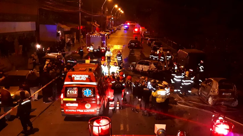 Accident grav în București. Un mort și mai mulți răniți, după ce mai multe mașini lovite au luat foc. GALERIE FOTO