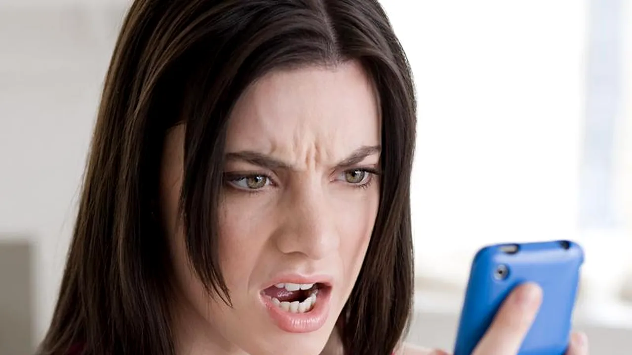 Lista celor mai periculoși viruși de telefon care „șantajează