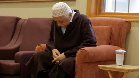 Mandat pentru arestarea clericului Fehtullah Gulen, emis de Tribunalul din Istanbul