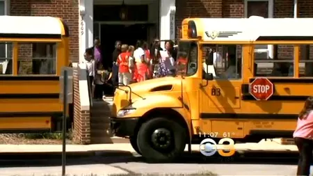 Ce a adus un elev la școală. Bunica copilului a fost arestată. FOTO