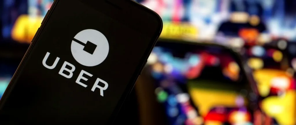 Anunț important pentru clienții Uber. Compania a crescut tarifele pentru orele de vârf