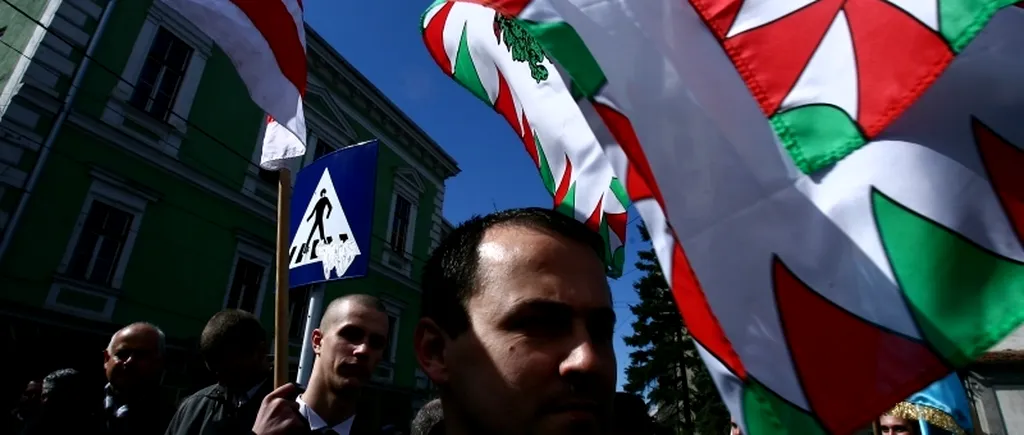 25.000 de maghiari au ieșit în stradă la Sfântu Gheorghe, la protestul în cazul Colegiului Szekely Miko
