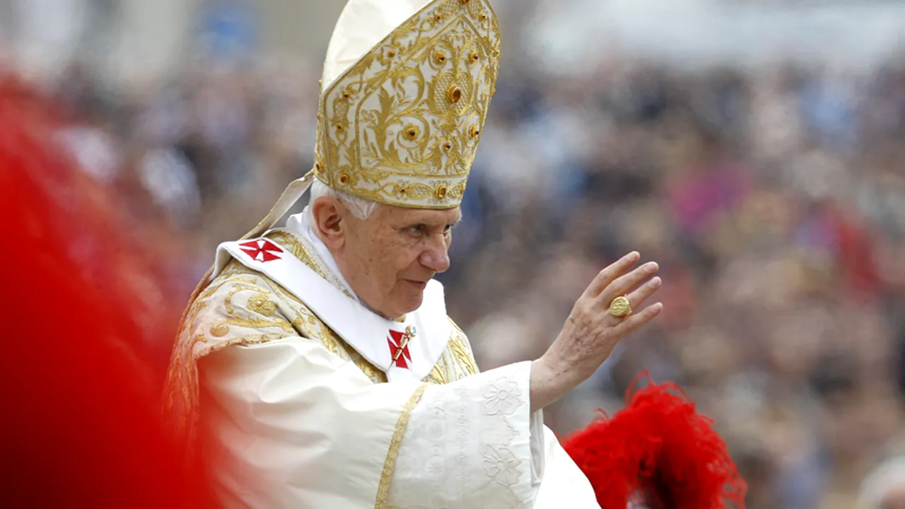 PAPA BENEDICT AL XVI-LEA ȘI-A ANUNȚAT RETRAGEREA ÎNCEPÂND CU 28 FEBRUARIE. VIDEO Gândul LIVE