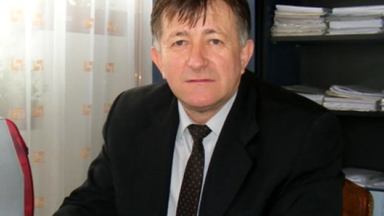 Un alt polițist a fost luat pe capota mașinii, la Baia Mare: agresorul are deja mai multe dosare penale