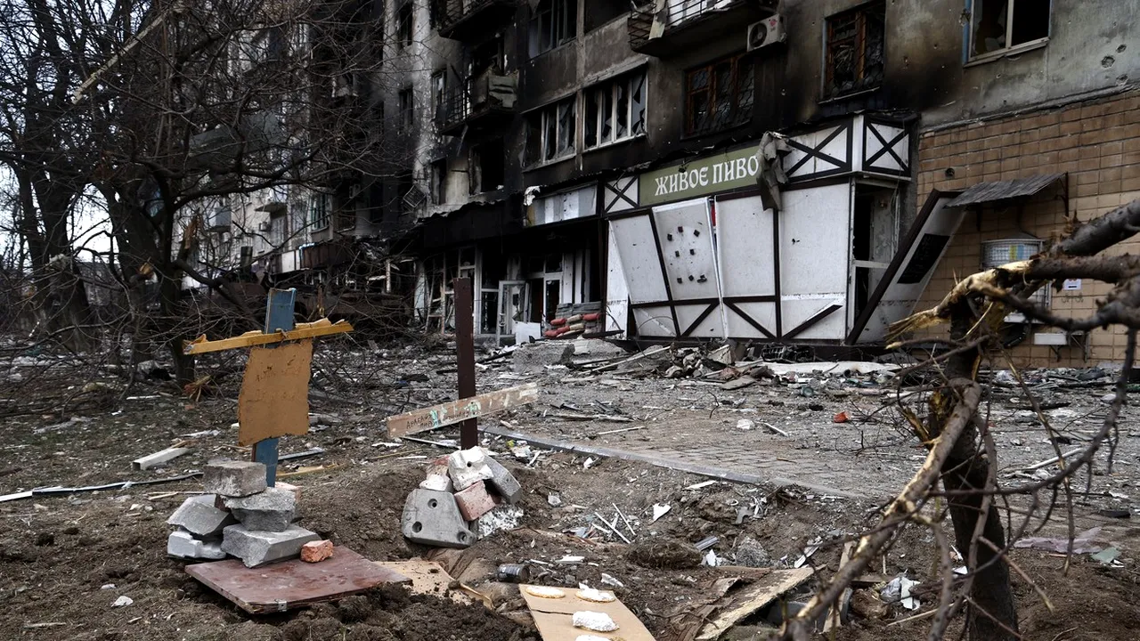 8 ȘTIRI DE LA ORA 8. Cum se va realiza evacuarea celor 100.000 de oameni blocați la Mariupol. Anunțul vicepremierului ucrainean