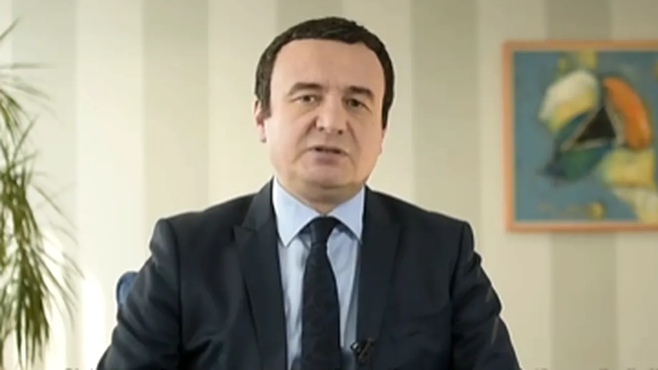 PREMIERUL KOSOVAR a acuzat luni un diplomat american că a instigat la actuala criză politică