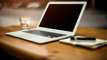 Studiu: Școala online are asupra elevilor acelaşi efect ca vacanţa de vară