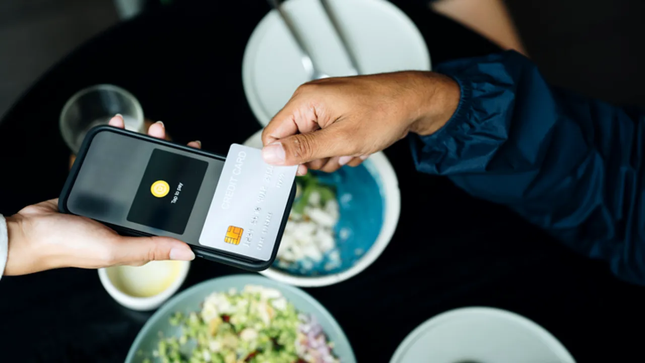 (P) Top carduri de credit contactless pentru plăți rapide în România în 2026