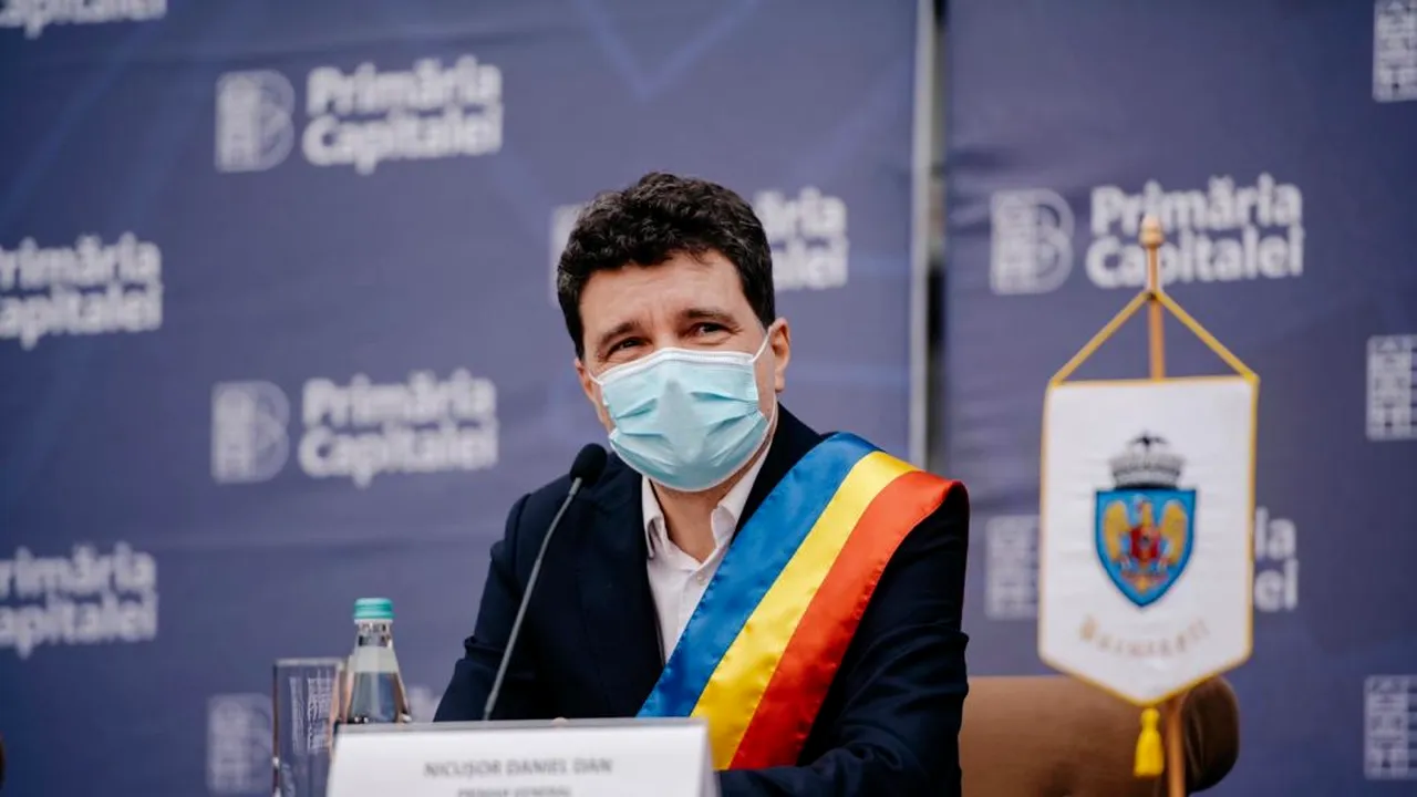 Nicușor Dan anunță controale masive la terase și în mijloacele de transport: ”Vom urmări dacă oamenii poartă mască”
