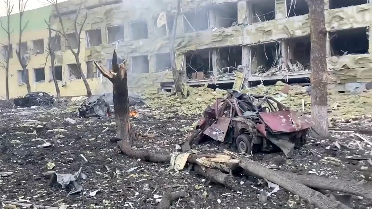 Ucraina: Spital de copii din Mariupol, distrus în urma unui atac aerian rusesc | VIDEO