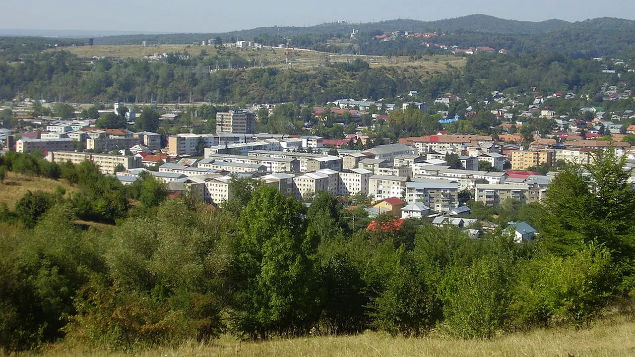 Orașul din România unde o GARSONIERĂ costă doar 3.400 de euro. La ce distanță este de București