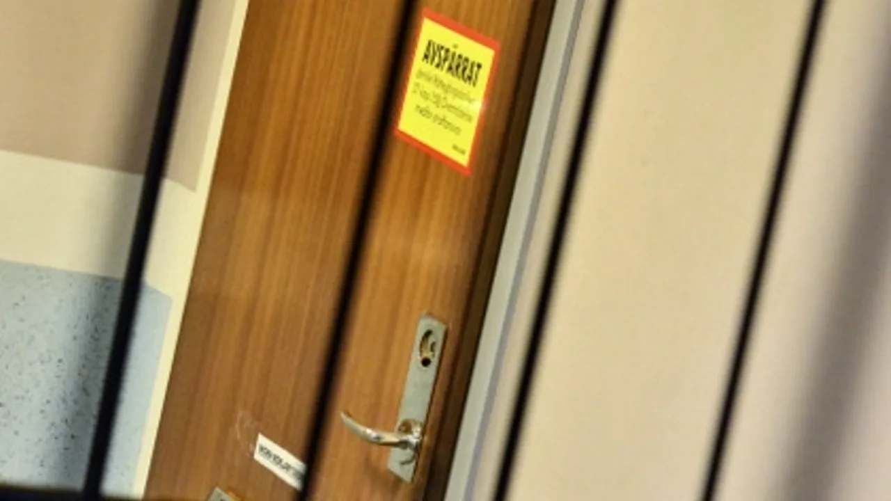 Motivul incredibil pentru care o femeie din Suedia și-a ținut cele trei fiice sechestrate în casă zece ani