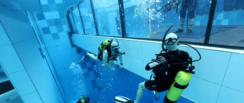Cea mai adâncă piscină din lume, inaugurată în Polonia! Cine face scufundări la 45,5 metri – Galerie FOTO și VIDEO