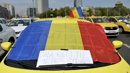 Incidente la protestul taximetriștilor: Doi șoferi au aruncat cu ouă într-un taxi care transporta clienți