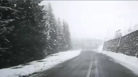 Zăpadă de 1 Mai la Rânca. Drumarii intervin pentru curățarea șoselei 
