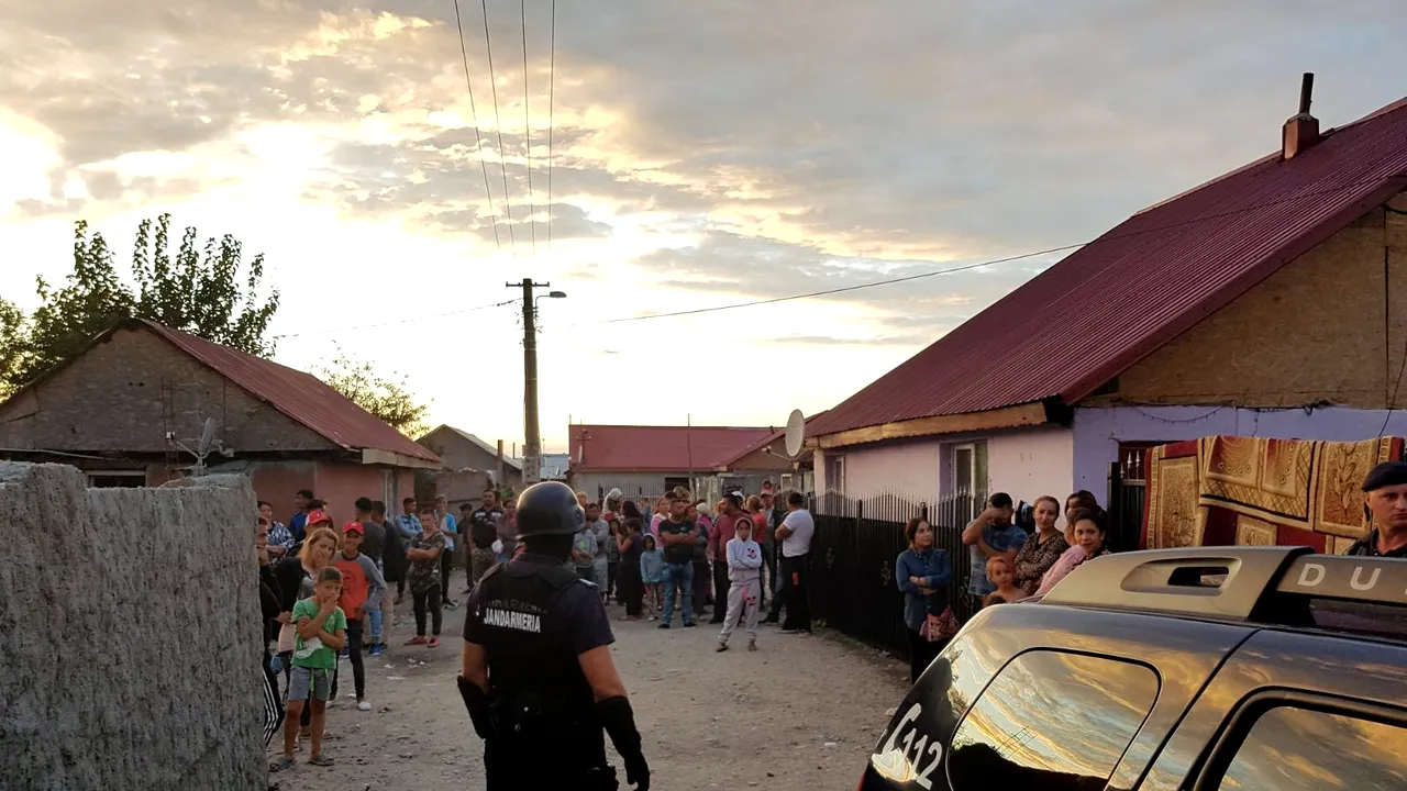 Bătaie cu bâte între două clanuri de romi din Buzău. Trei persoane au fost rănite și patru reținute. FOTO