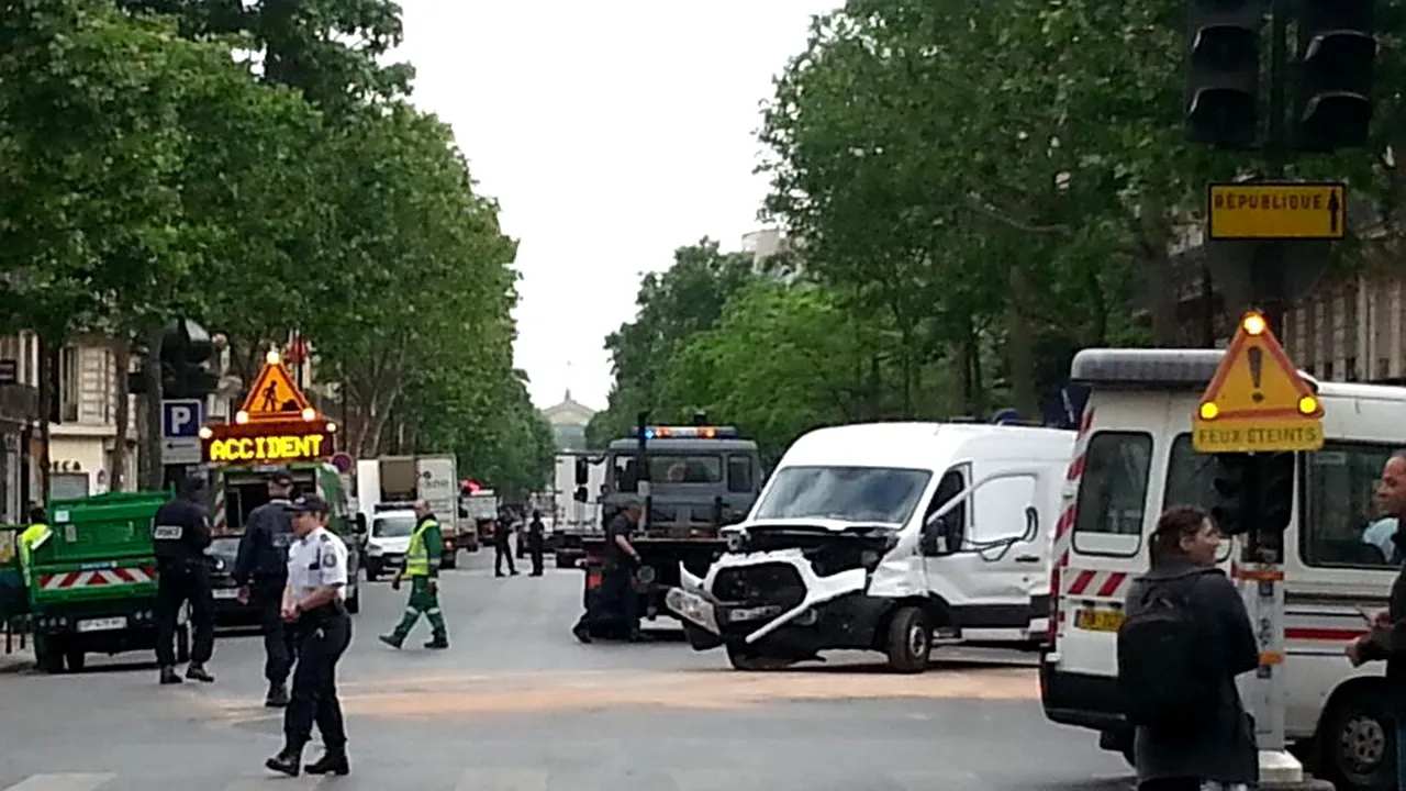Doi polițiști beți au provocat un grav accident rutier în centrul Parisului