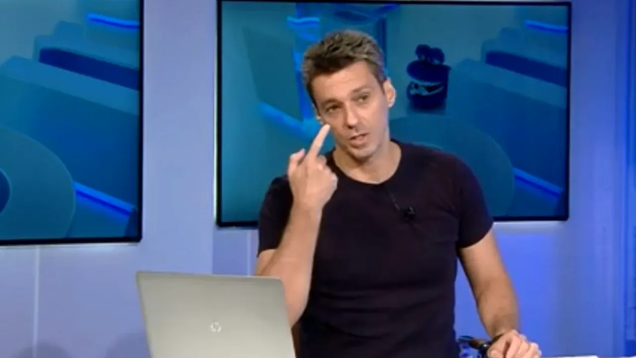 Mircea Badea, după o călătorie cu avionul, în pandemie:  „Și începe zborul. După, ce se întâmplă? Vine mâncarea... Mai tare de atât...”