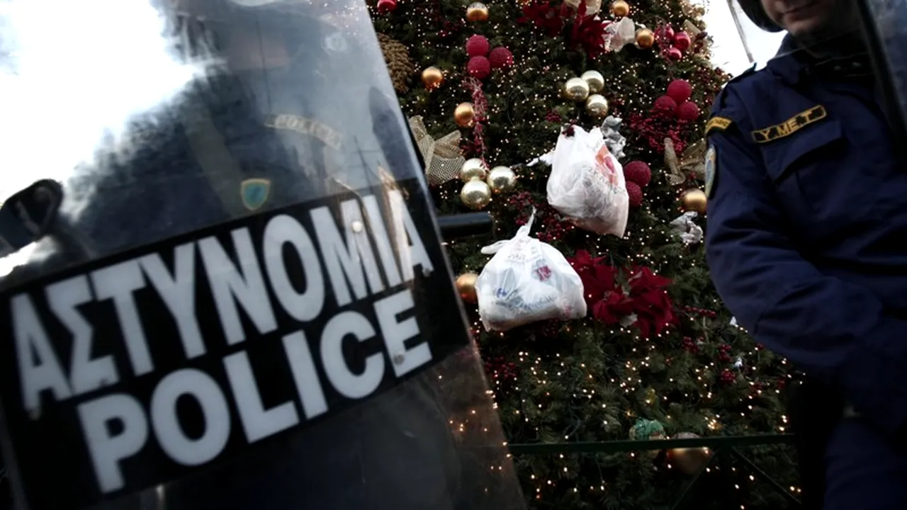 Atena nu are bani de brad ce Crăciun anul acesta. În 2011, grecii aveau cel mai mare brad din Europa