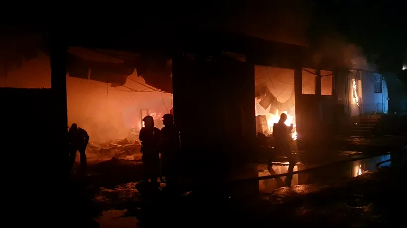 Incendiu la un depozit de mase plastice din București