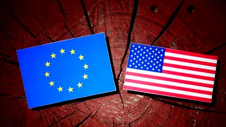 Bloomberg: Politicile diferite aplicate de BCE și Fed generează speculații privind PARITATEA dintre euro și dolar