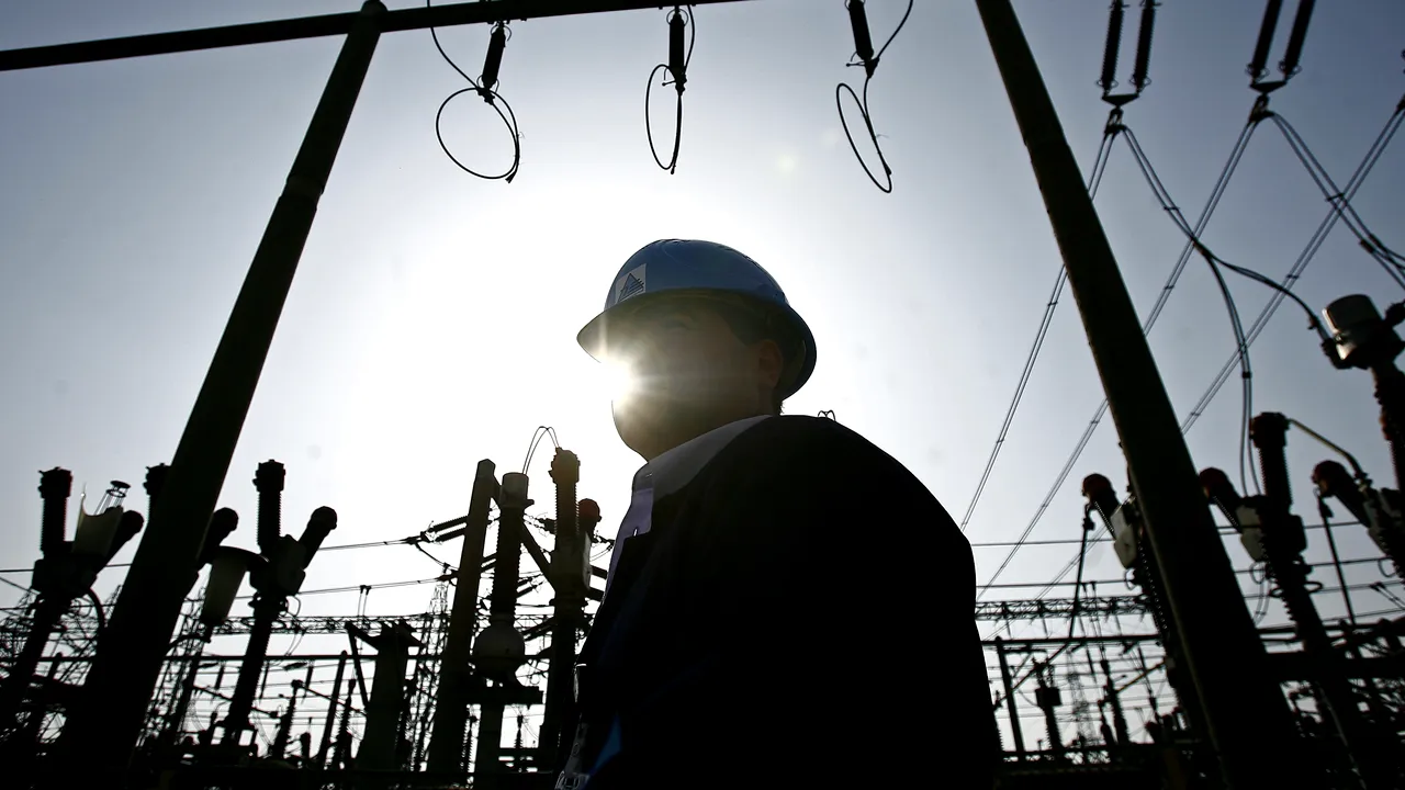 Percheziții DNA la Transelectrica și la firma care asigură mentenanța 