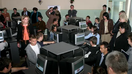 Dosarul Microsoft: cum ajungea să coste 1.500 de euro o imprimantă de 5 ori mai ieftină. Siveco ar fi revândut Guvernului soft dezvoltat de școlari, la concursuri