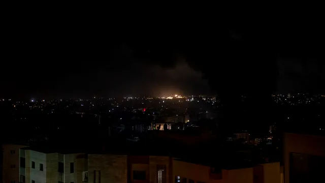 <span style='background-color: #2c4082; color: #fff; ' class='highlight text-uppercase'>BREAKING NEWS</span> IRANUL și grupul Hezbollah au atacat Israelul cu rachete /Armata israeliană este în stare de alertă maximă