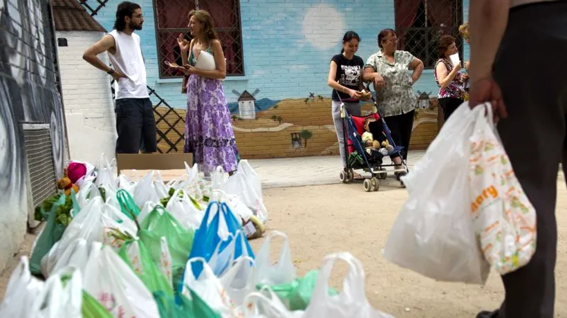 Mișcarea indignaților a deschis o bancă de alimente pentru imigranți și spaniolii afectați de sărăcie