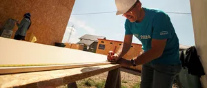 CEO Build: Lideri din mediul de afaceri și ONG-uri își unesc forțele pentru a construi case pentru familii defavorizate